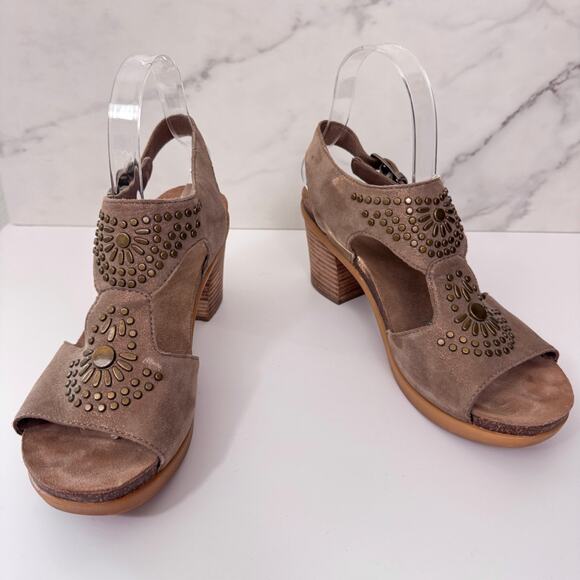 Dansko Womens Deandra Slingback Studded Sandals Size 38 / 7.5-8 Leather Shimmer - Picture 1 of 9